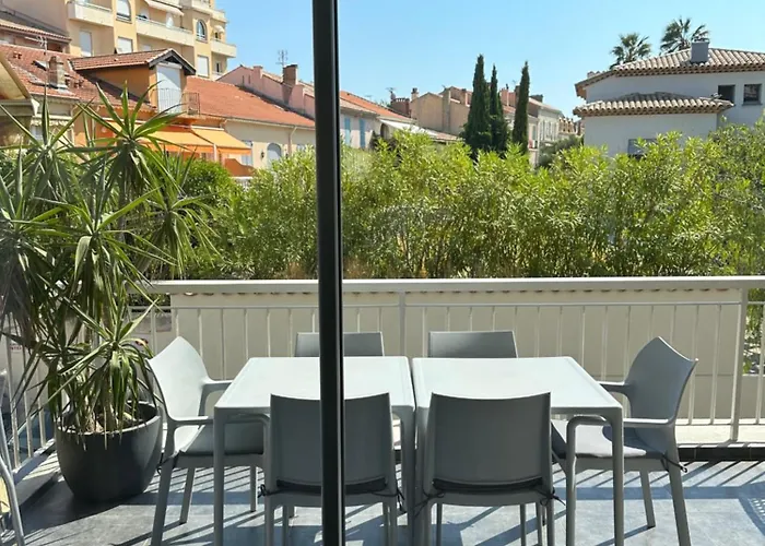 Plein Centre Apartament *